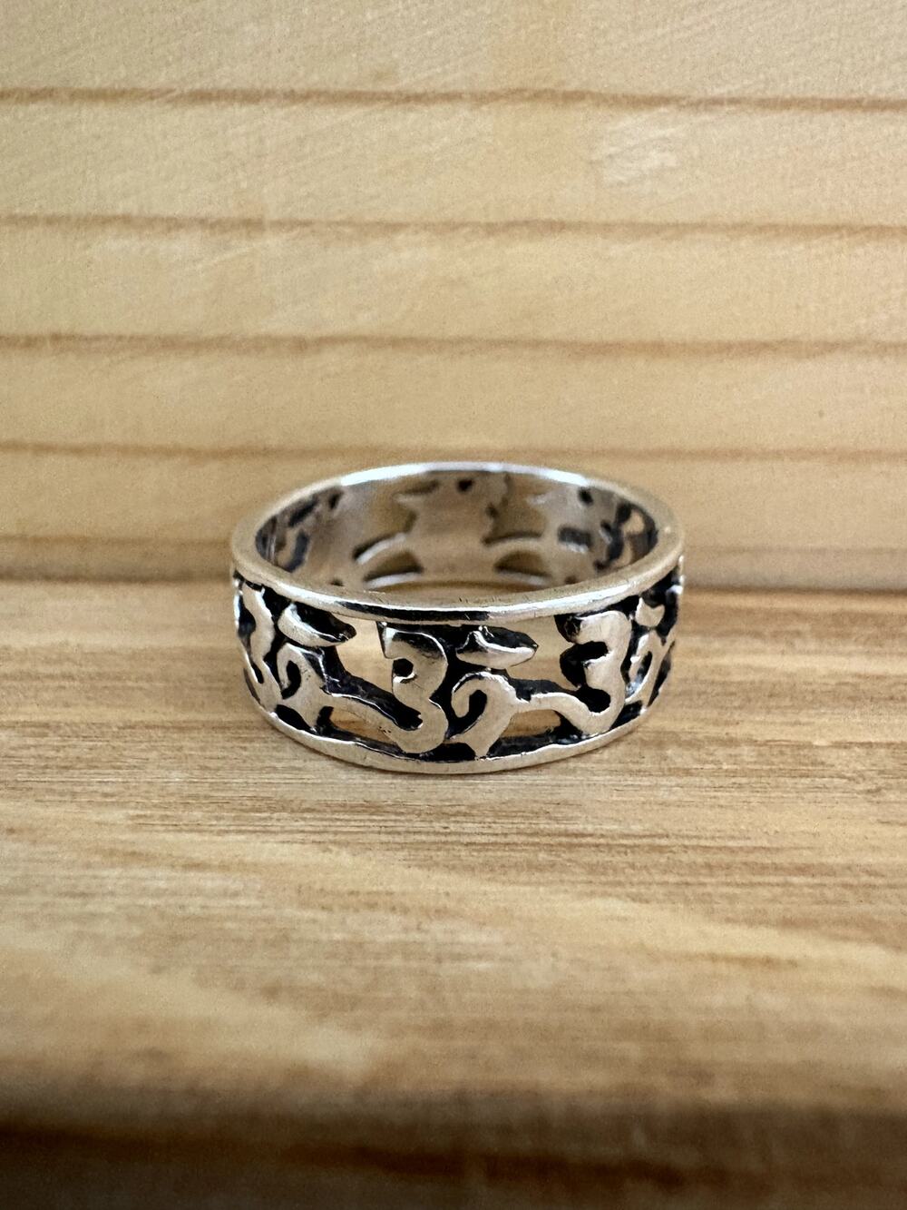 Novica Save A Prayer Sterling Silver Om Band Ring Bhavya Jain India Size 6 6mm